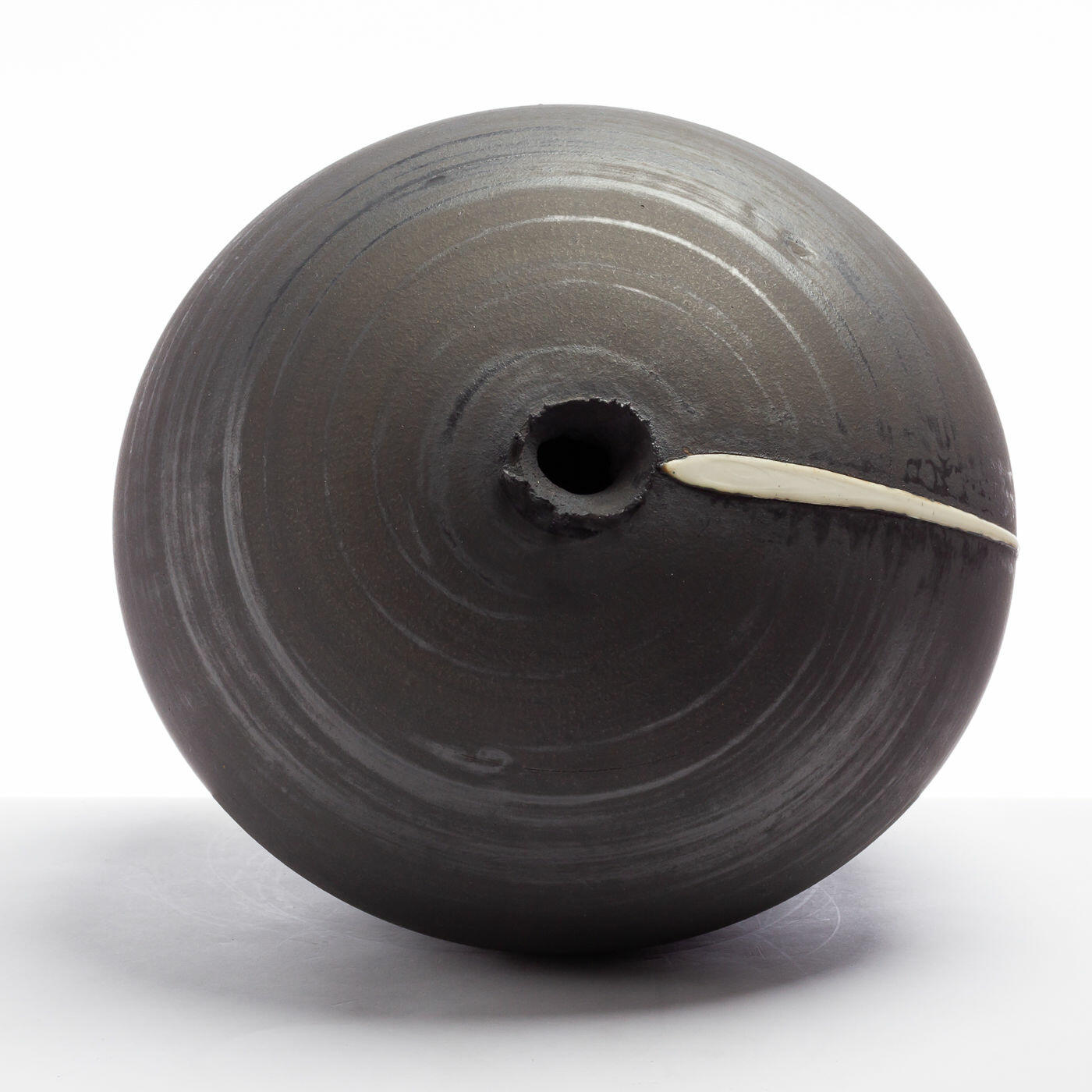 Round Vessel DK226Y88