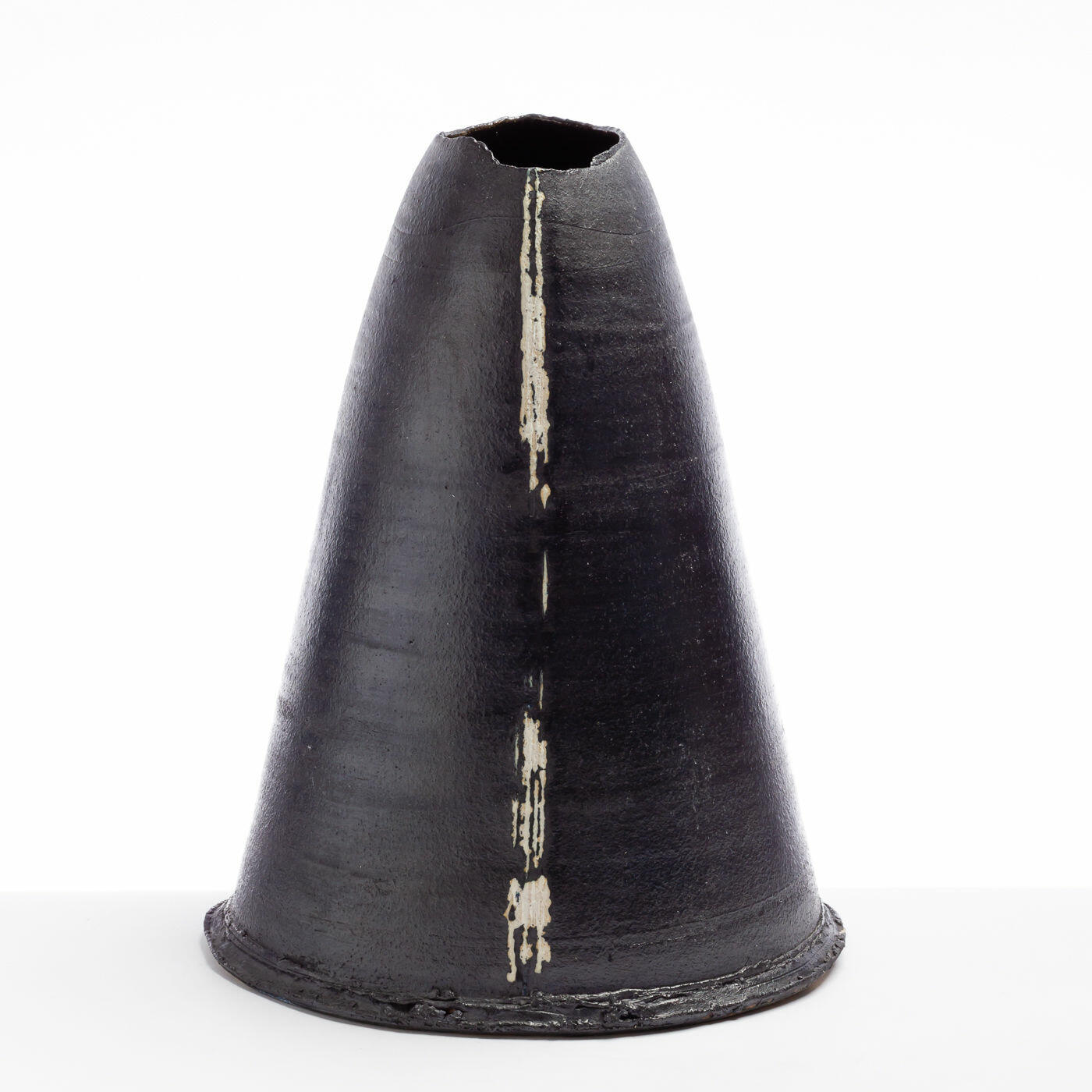 Conical Vessel DK226Y97