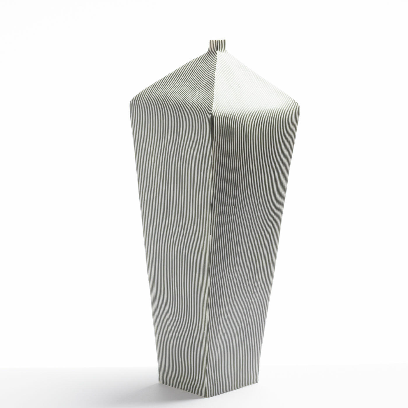 Striped tapered vessel JA512Y13