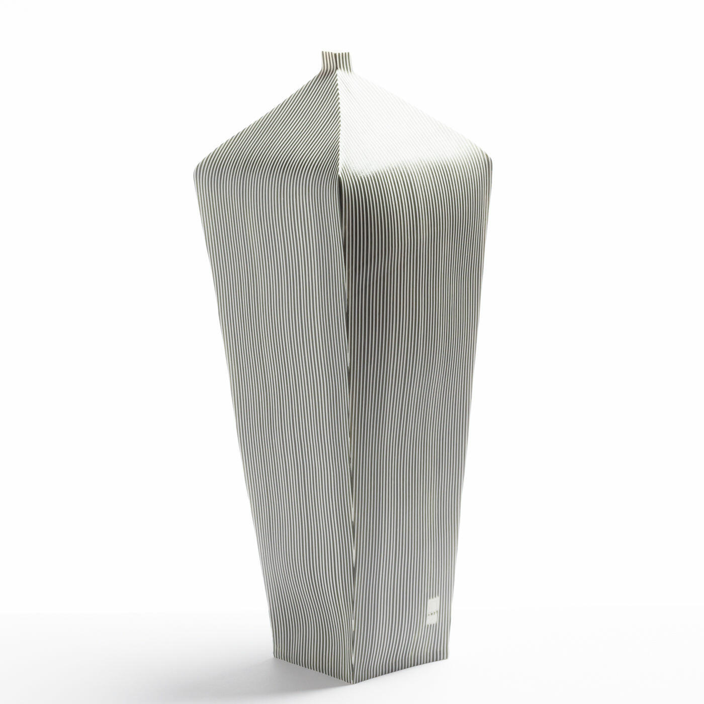 Striped tapered vessel JA512Y13