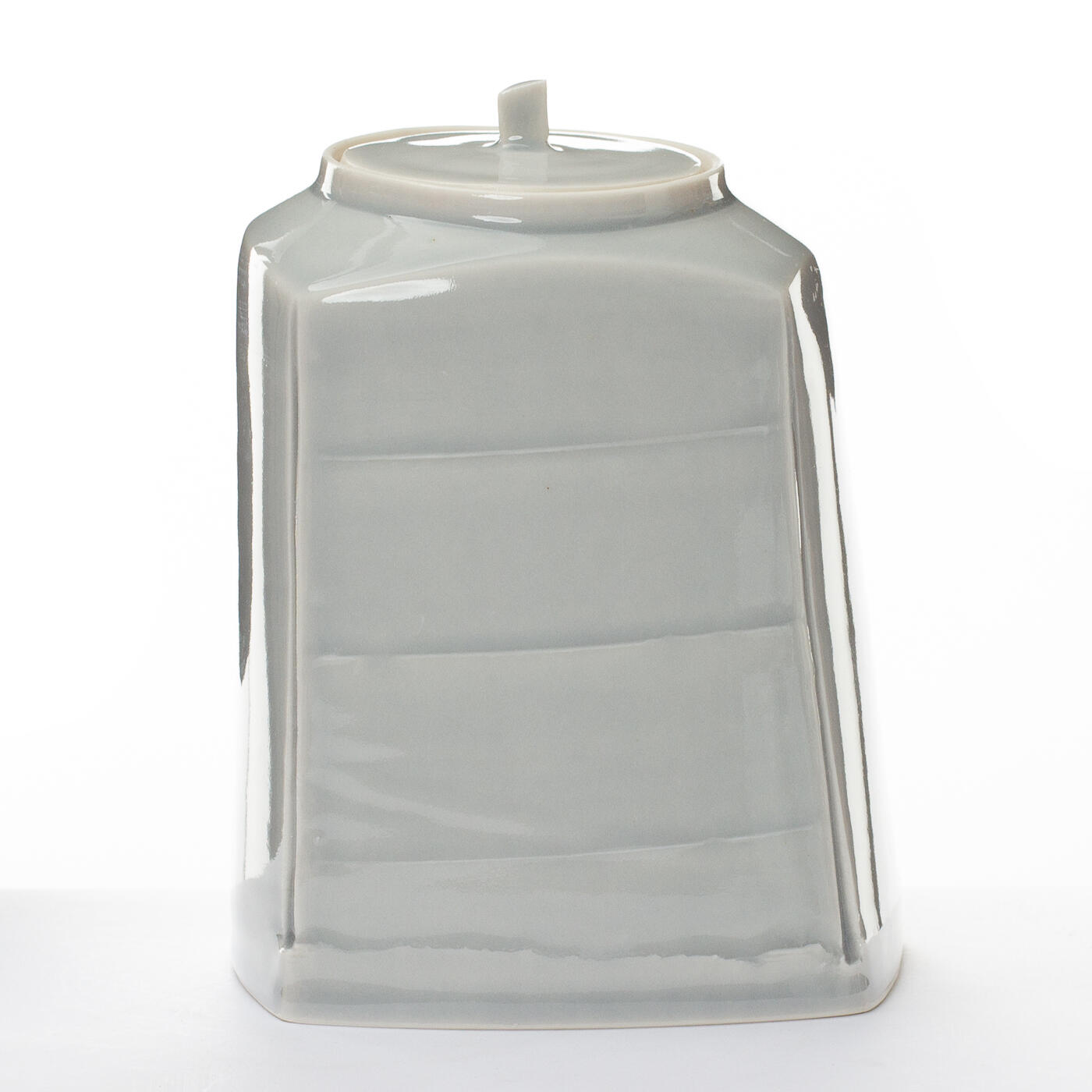 pale lidded jar CC337Y36