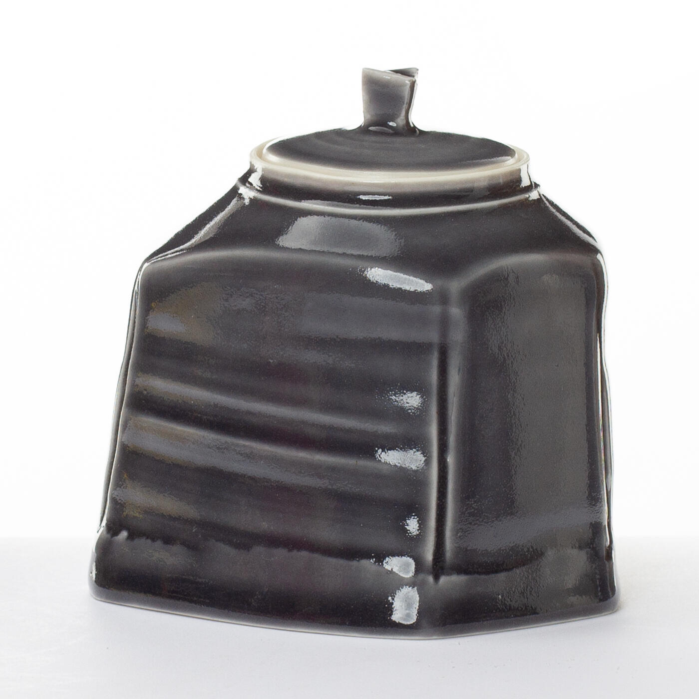 dark lidded jar CC337Y39
