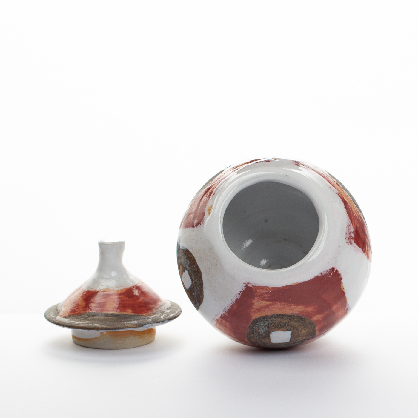 lidded vessel CW406Y279