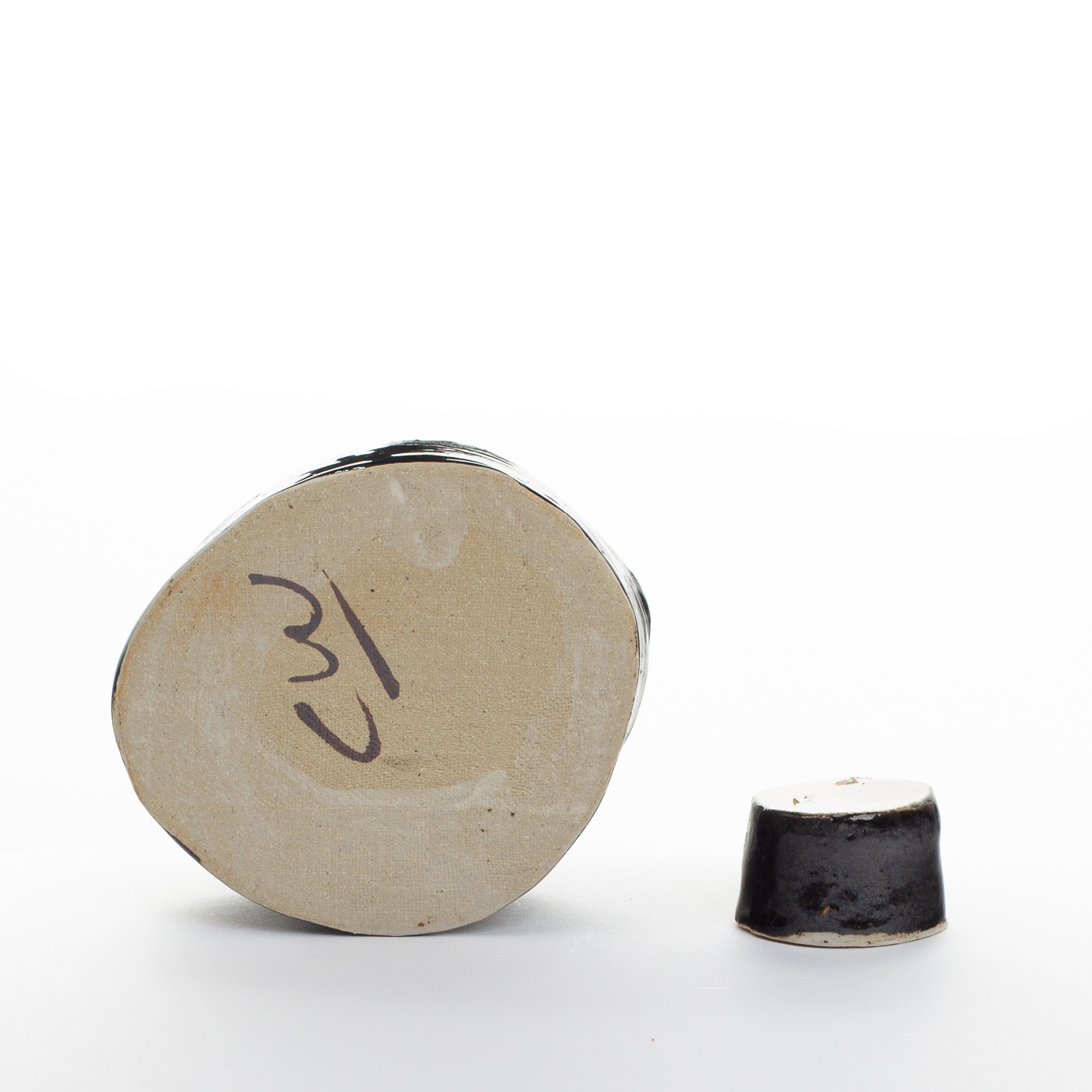 lidded vessel CW406Y289