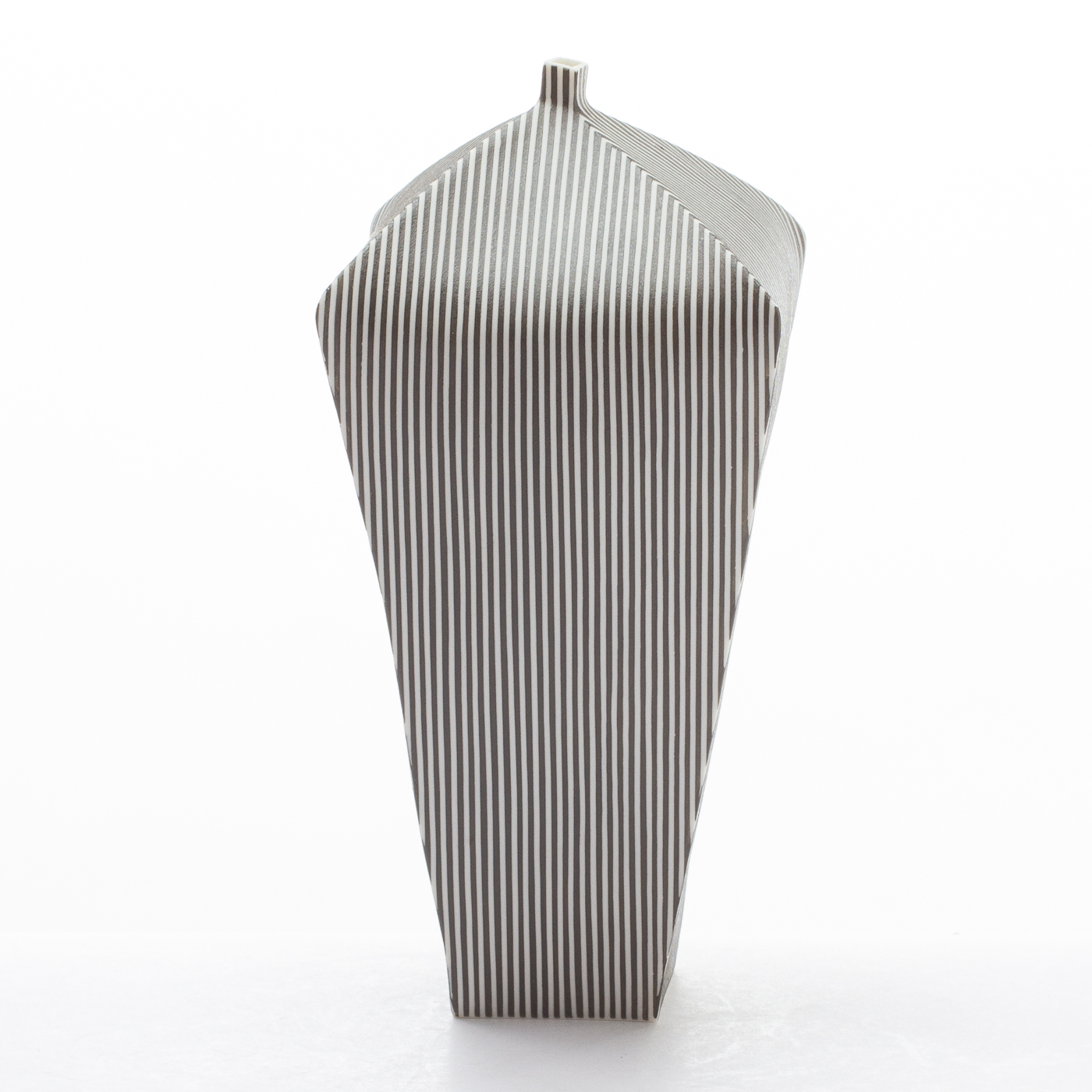 Striped tapered vessel JA512Y16