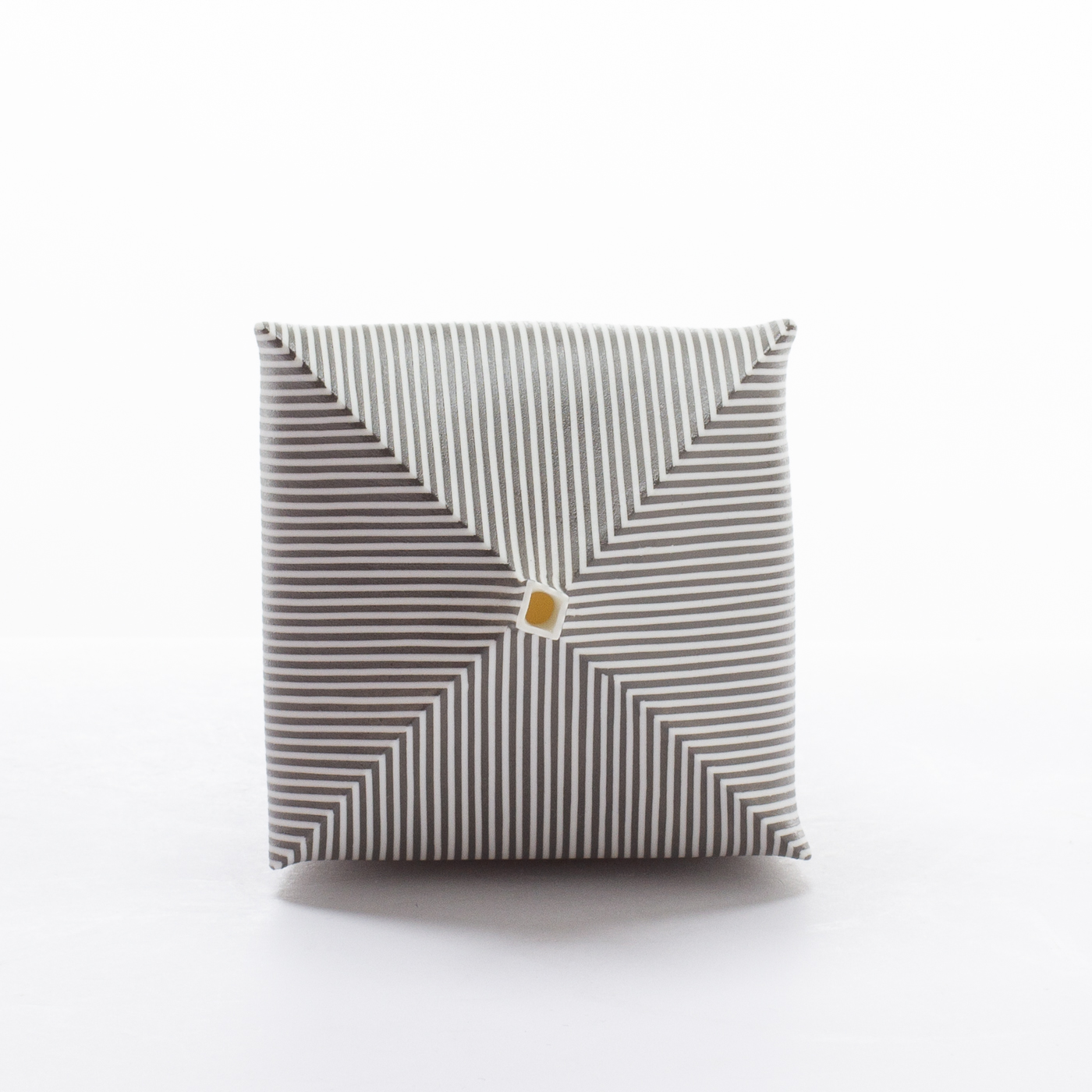 Striped tapered vessel JA512Y16