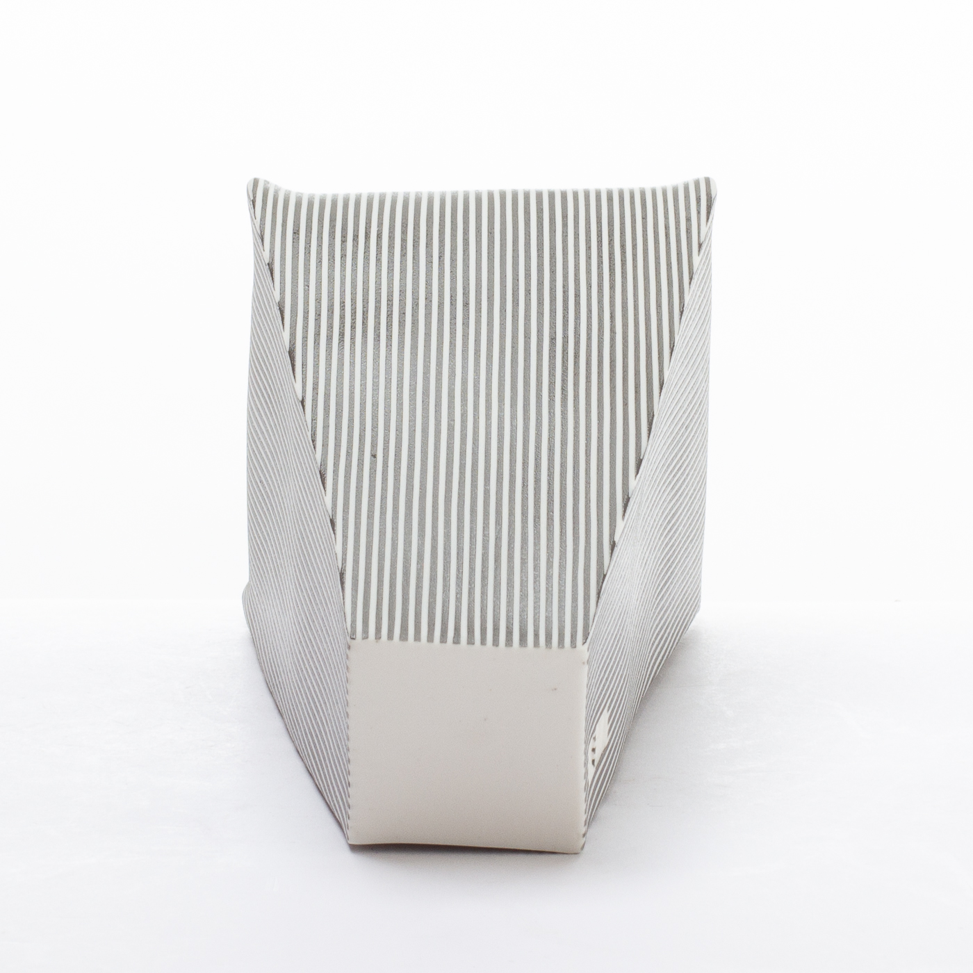 Striped tapered vessel JA512Y16