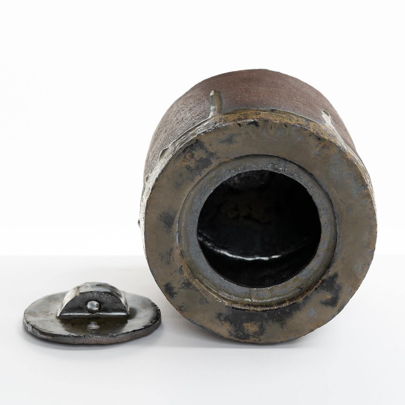 Lidded jar PP389Y165