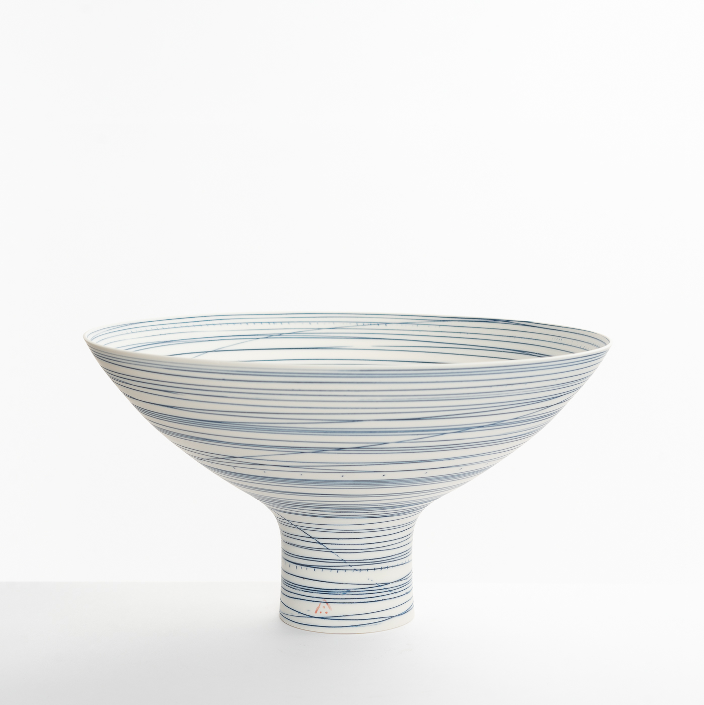 Pedestal Bowl AT488Y405