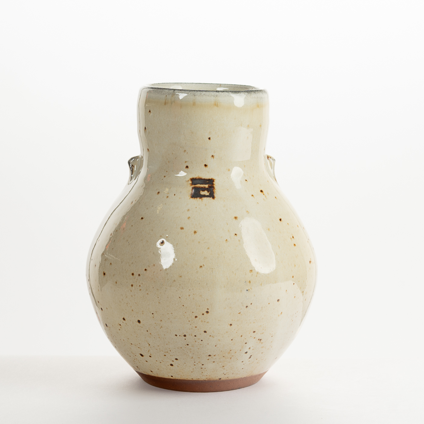 Large Lugged Vase JJ4X949