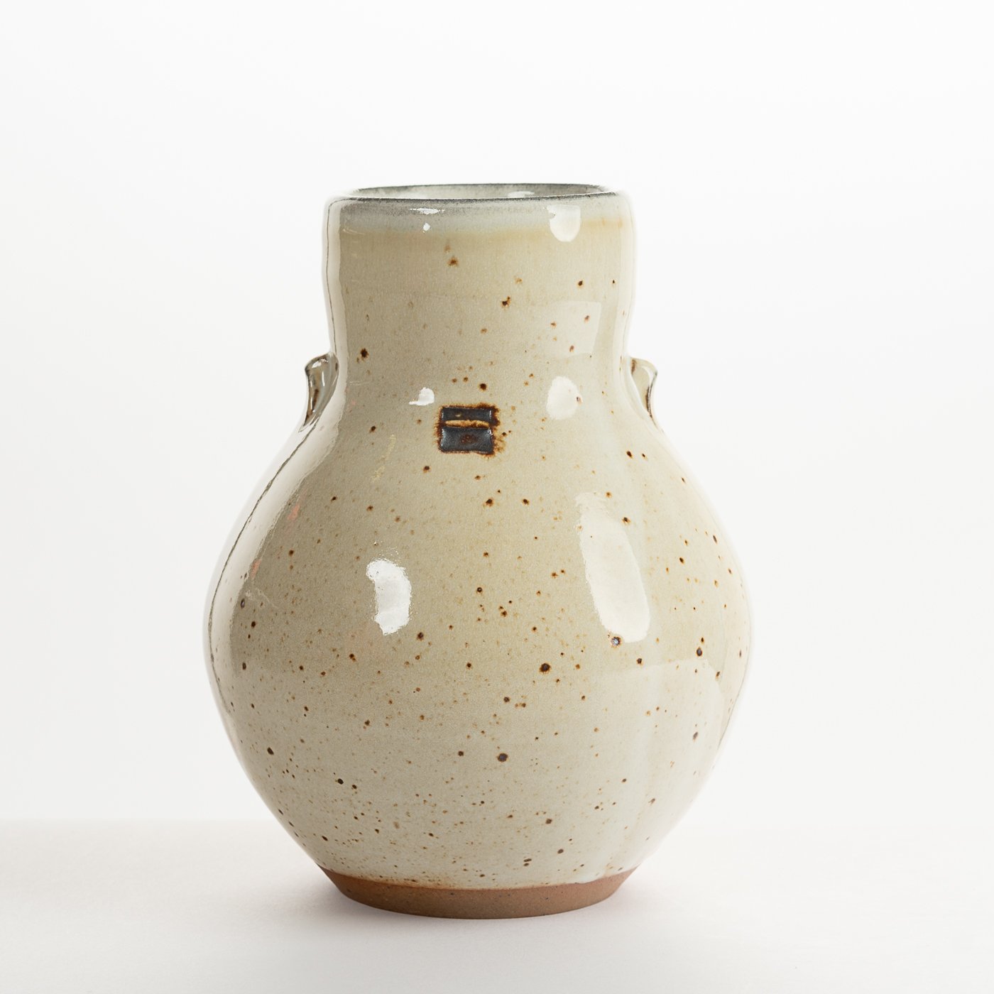 Large Lugged Vase JJ4X949