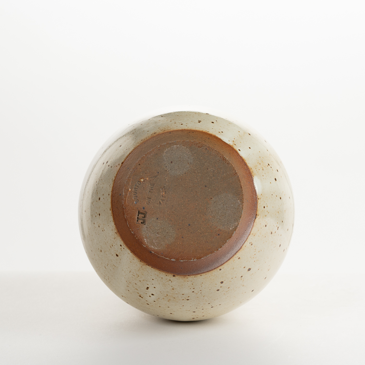 Large Lugged Vase JJ4X949