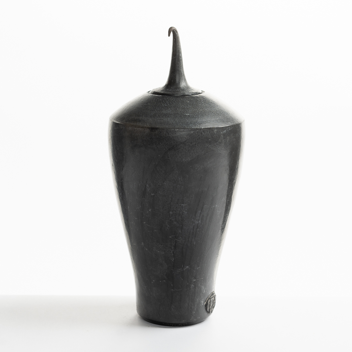 Black Lidded Vessel TA44Y141