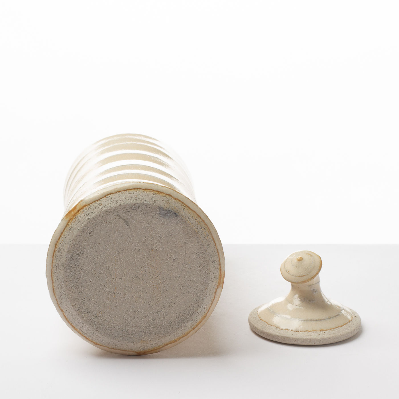 lidded pot GC113Y832