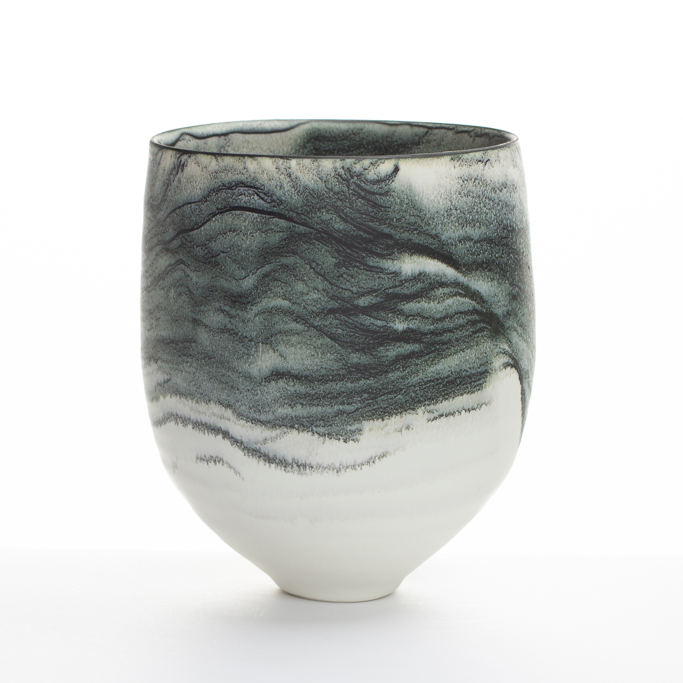 Porcelain vessel KC225Y452