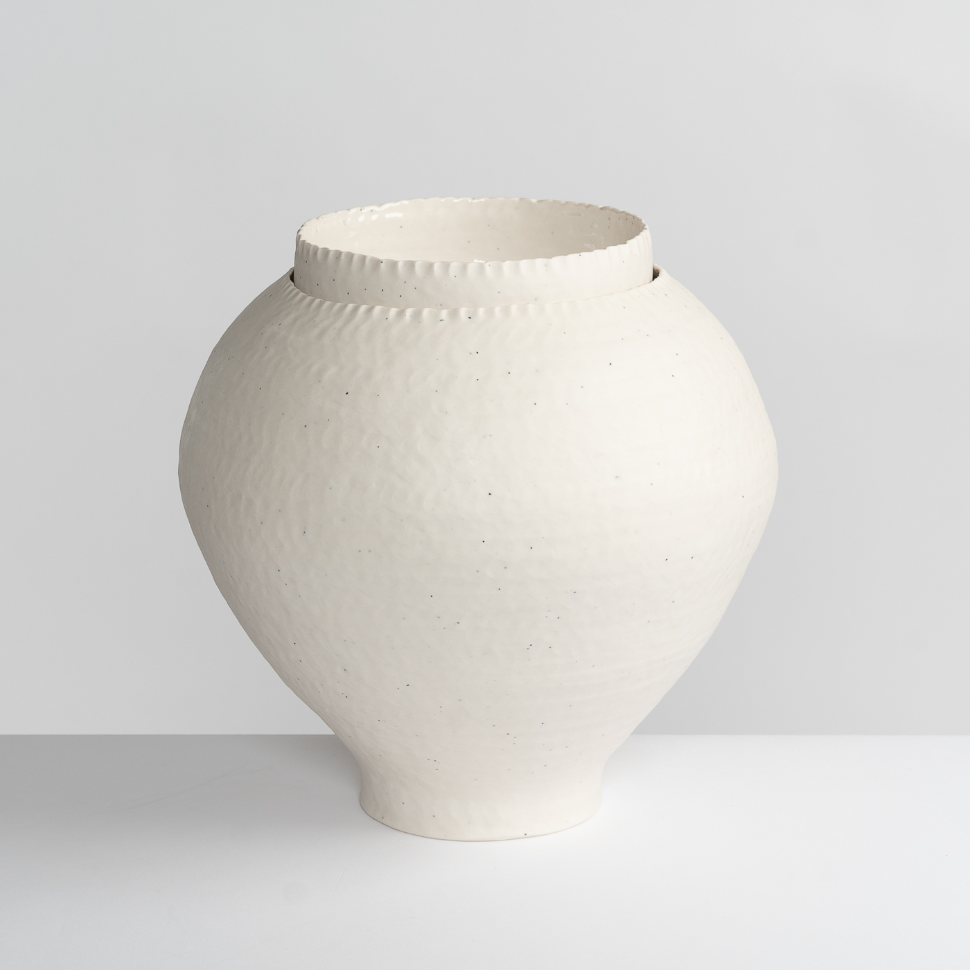 Exploring Forms by Opening Space YW559Y1