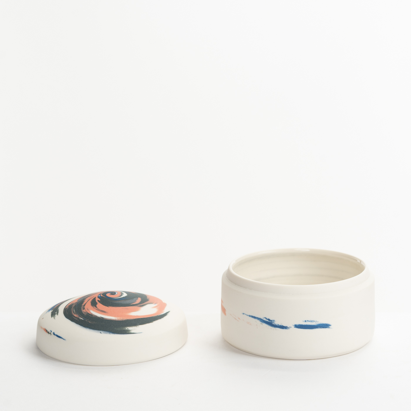 Lidded Vessel JD114Y704