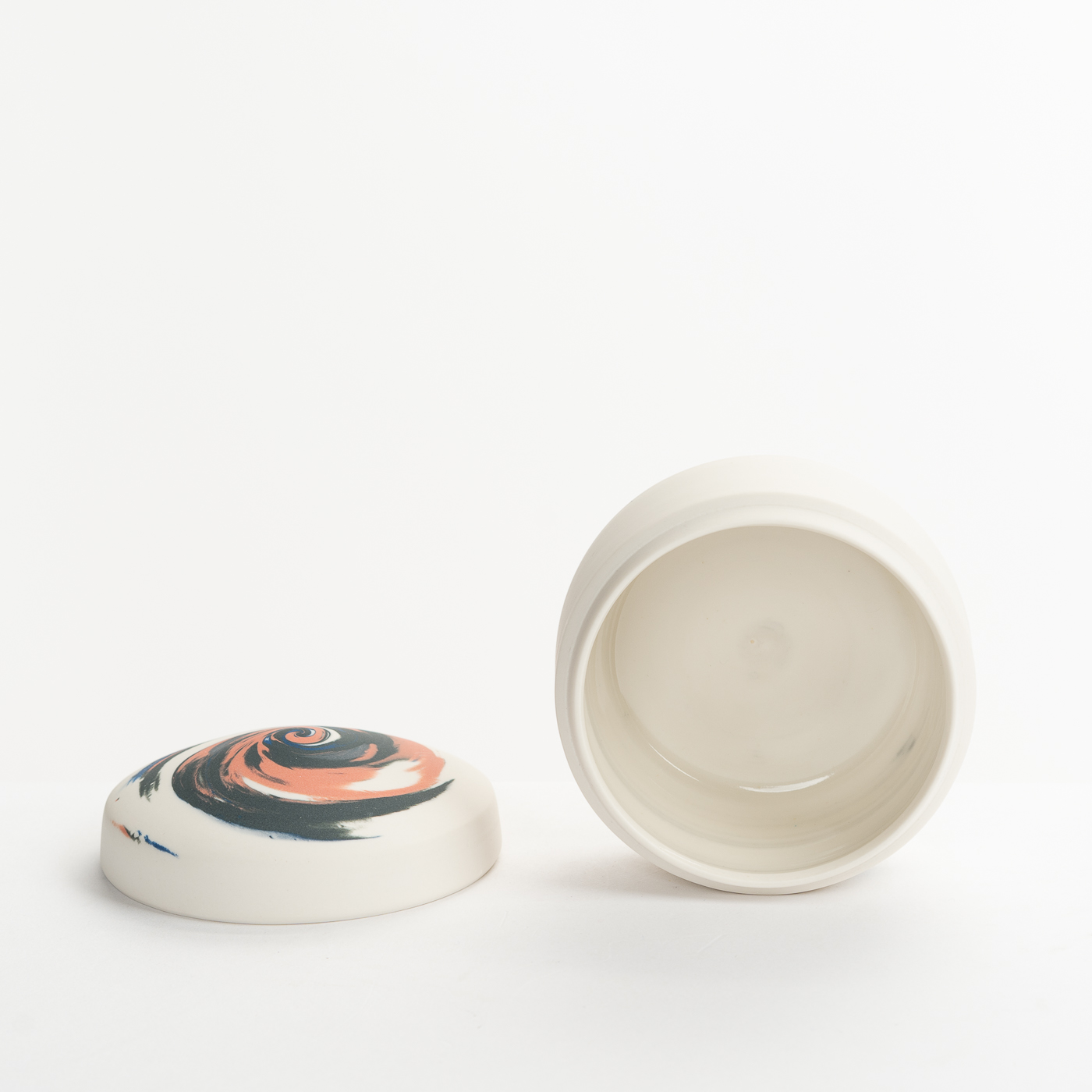 Lidded Vessel JD114Y704