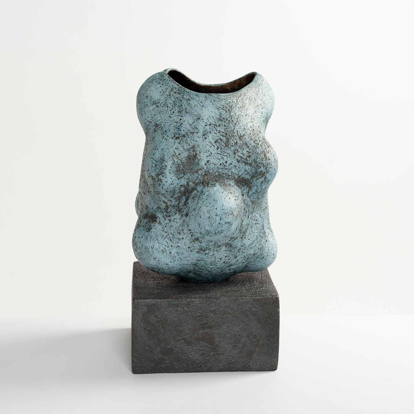 Pale Blue Cloud Vessel with Ceramic Plinth KB561Y20