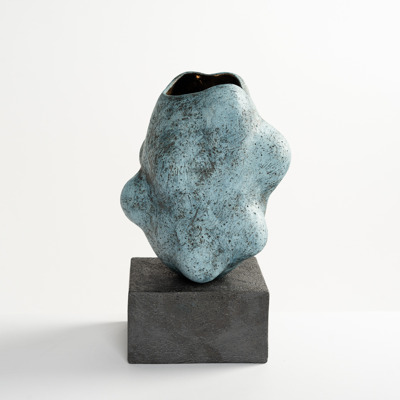 Pale Blue Cloud Vessel with Ceramic Plinth KB561Y20