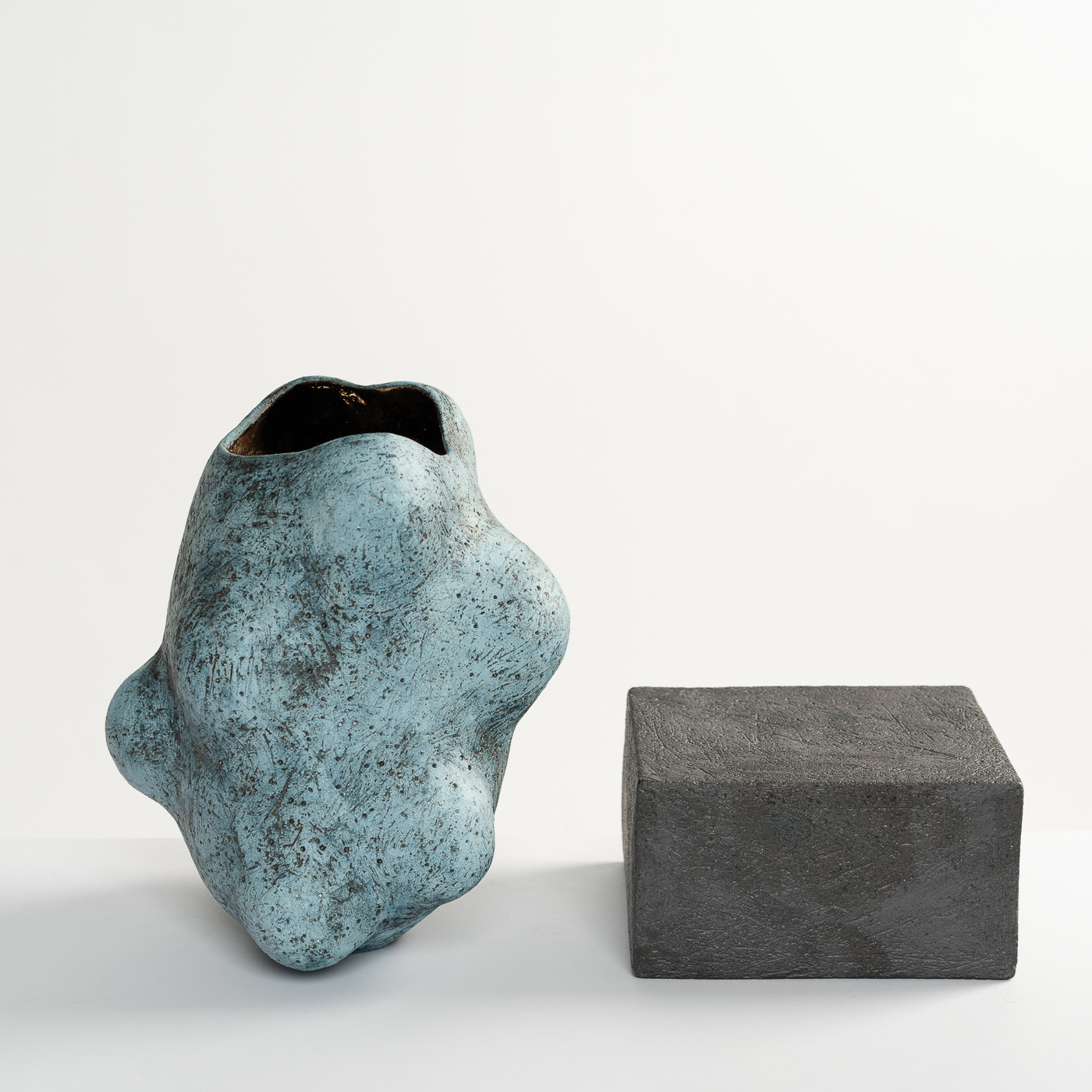 Pale Blue Cloud Vessel with Ceramic Plinth KB561Y20