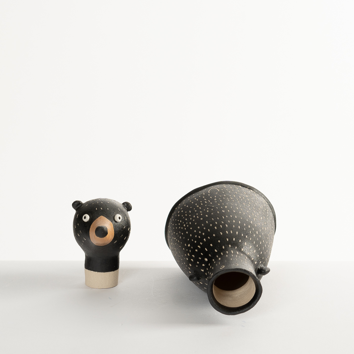 Black Bear Bottle MT509Y81