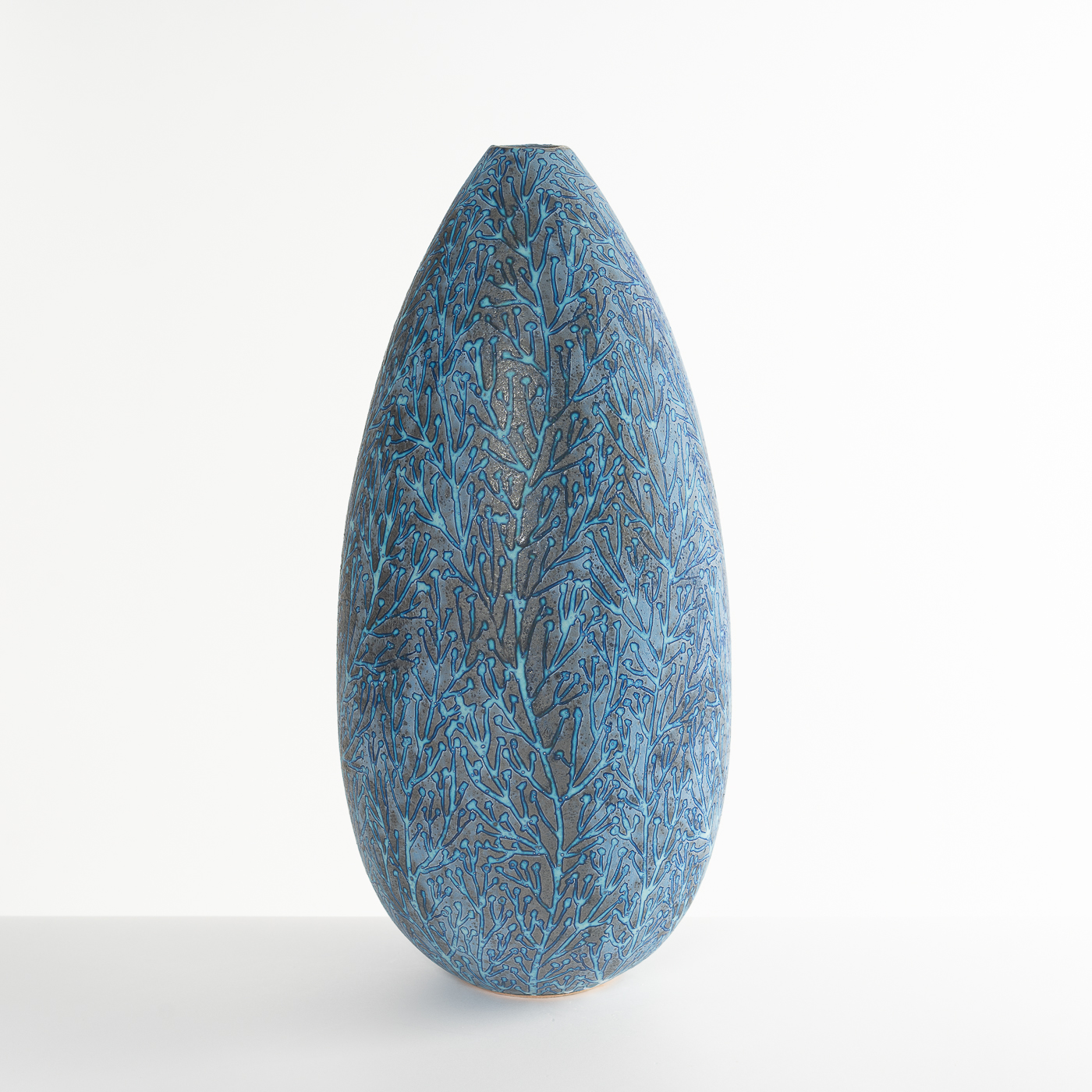 PB161X570 Conical dark blue vessel
