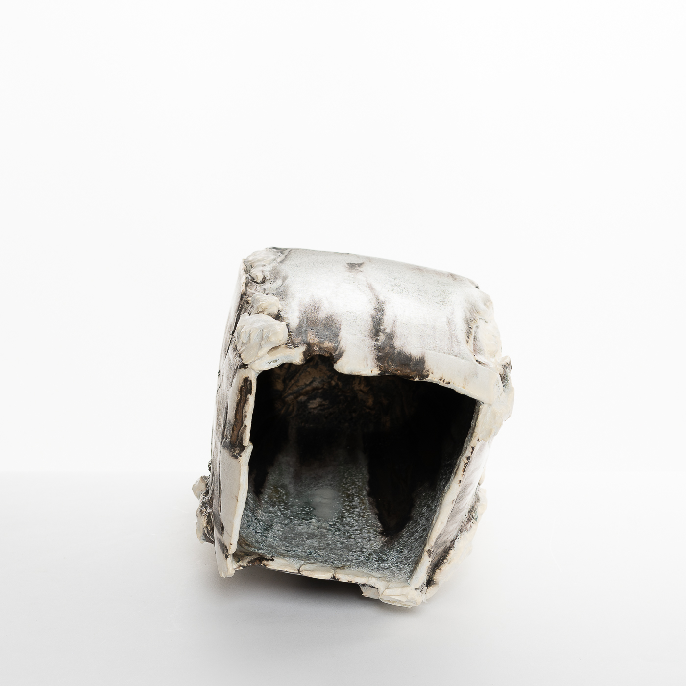 KW568Y3 Karst Vessel