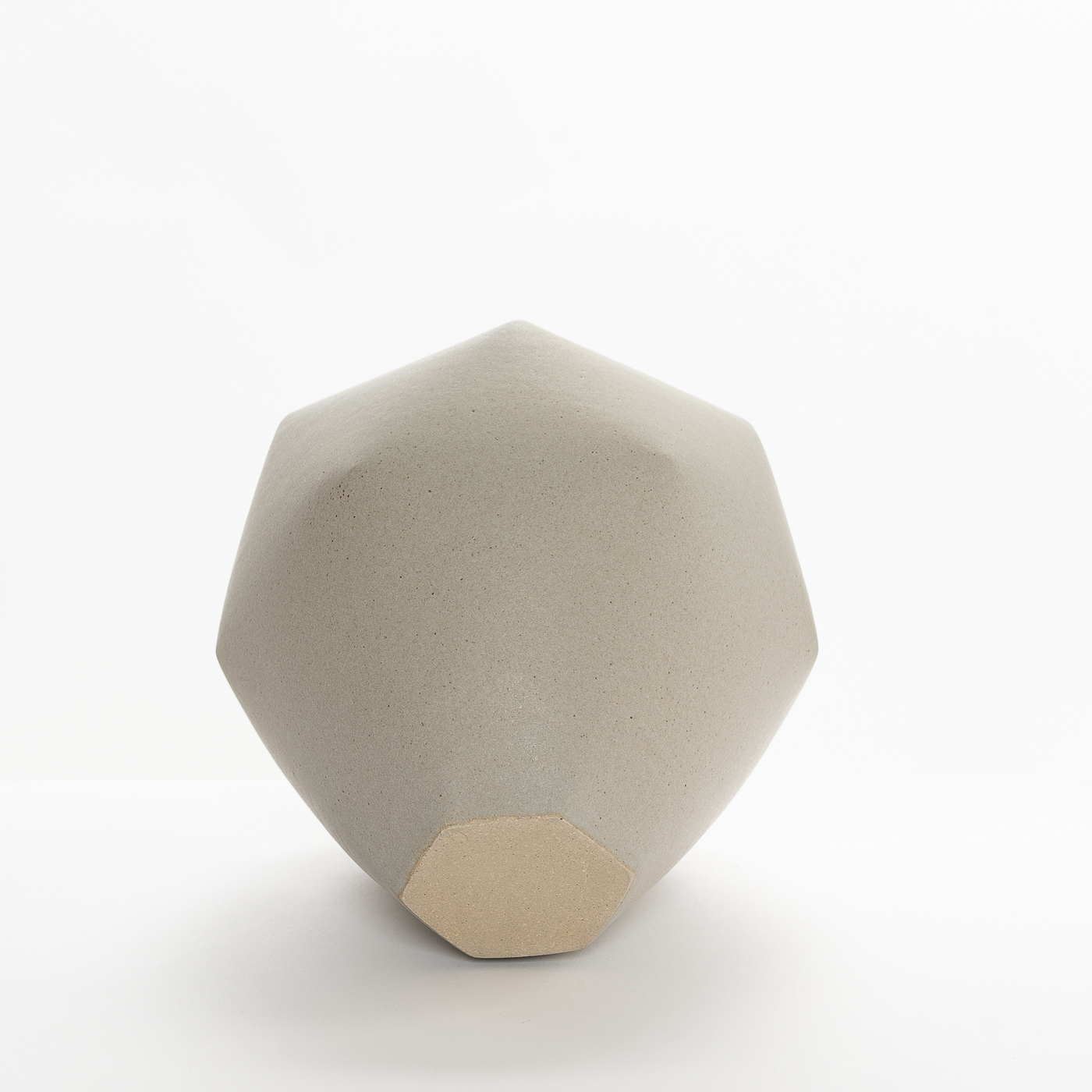 SK324Y53 Medium grey vessel