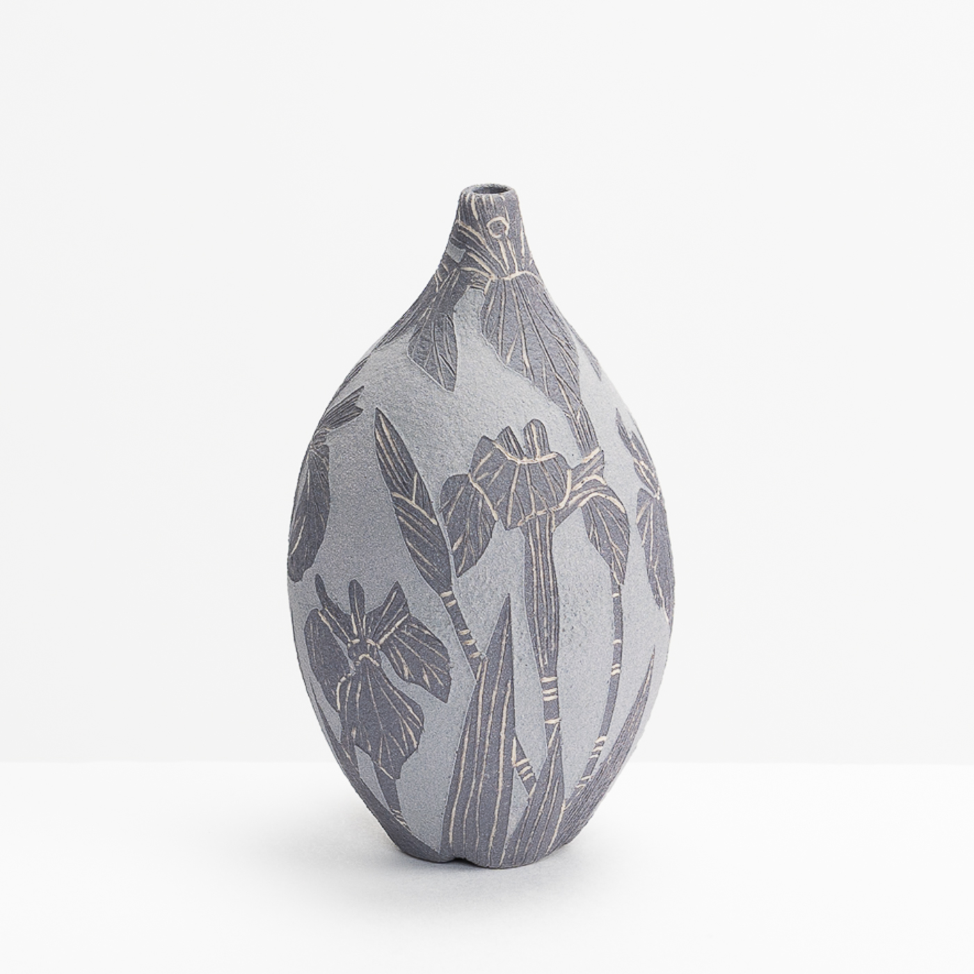 TS516Y26 Iris Miniature Vessel