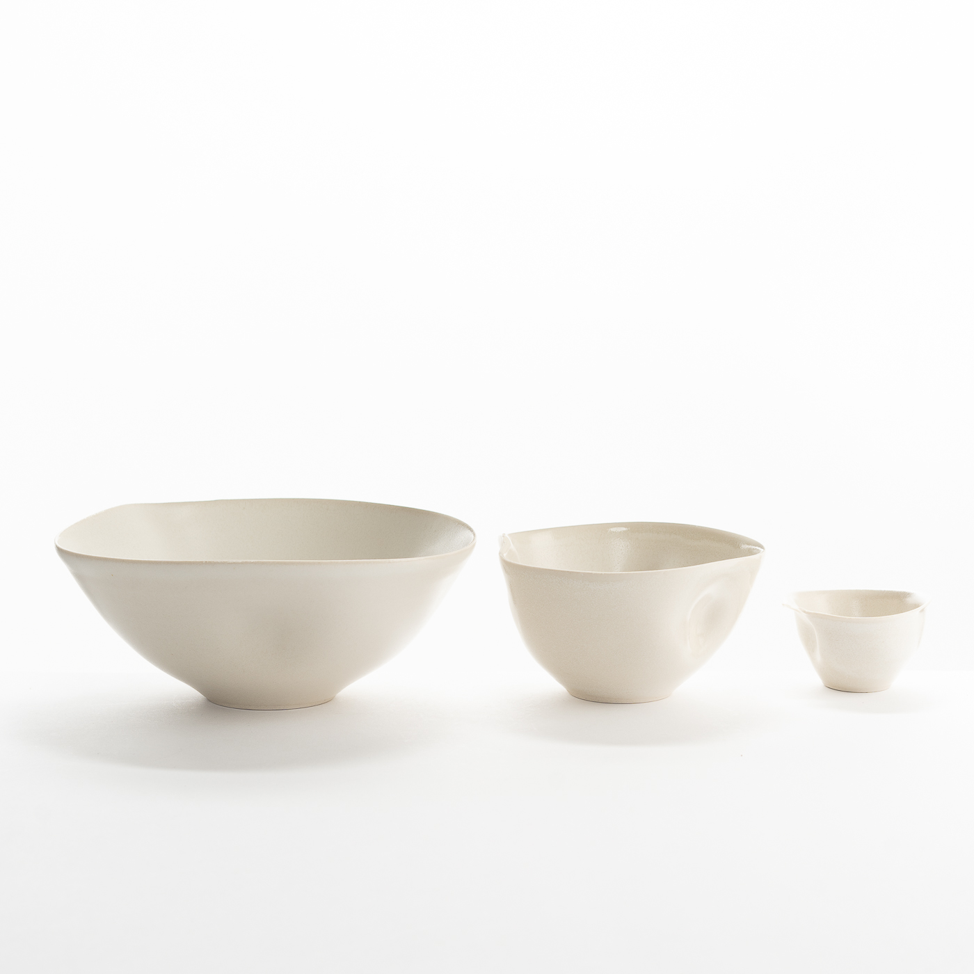 HK293Y435 Magnolia Dances Set of 3 Bowls