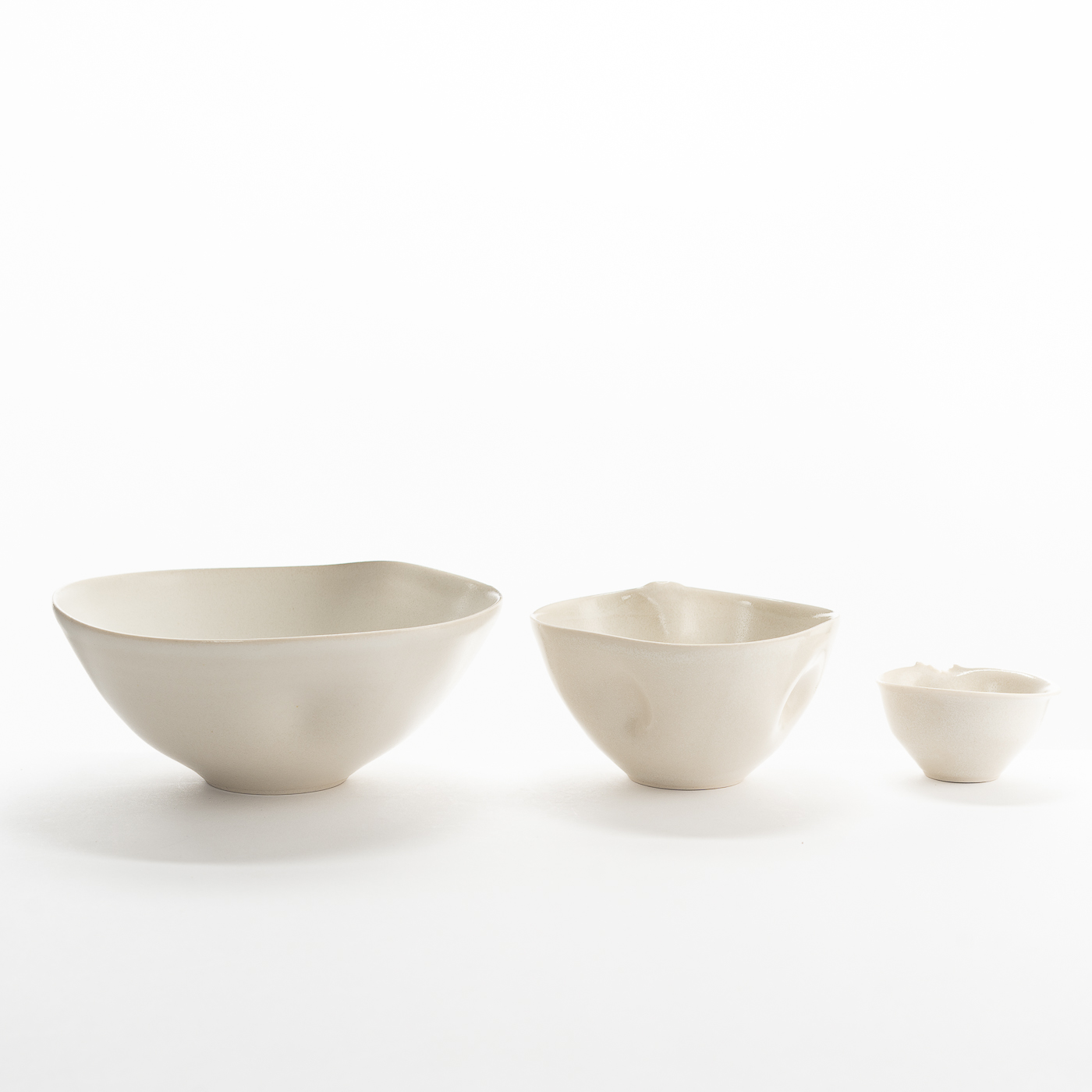 HK293Y435 Magnolia Dances Set of 3 Bowls