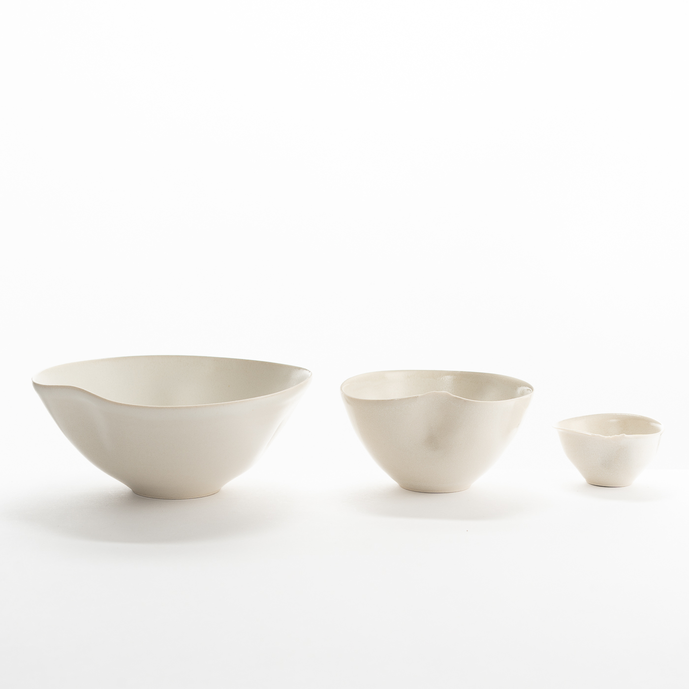 HK293Y435 Magnolia Dances Set of 3 Bowls