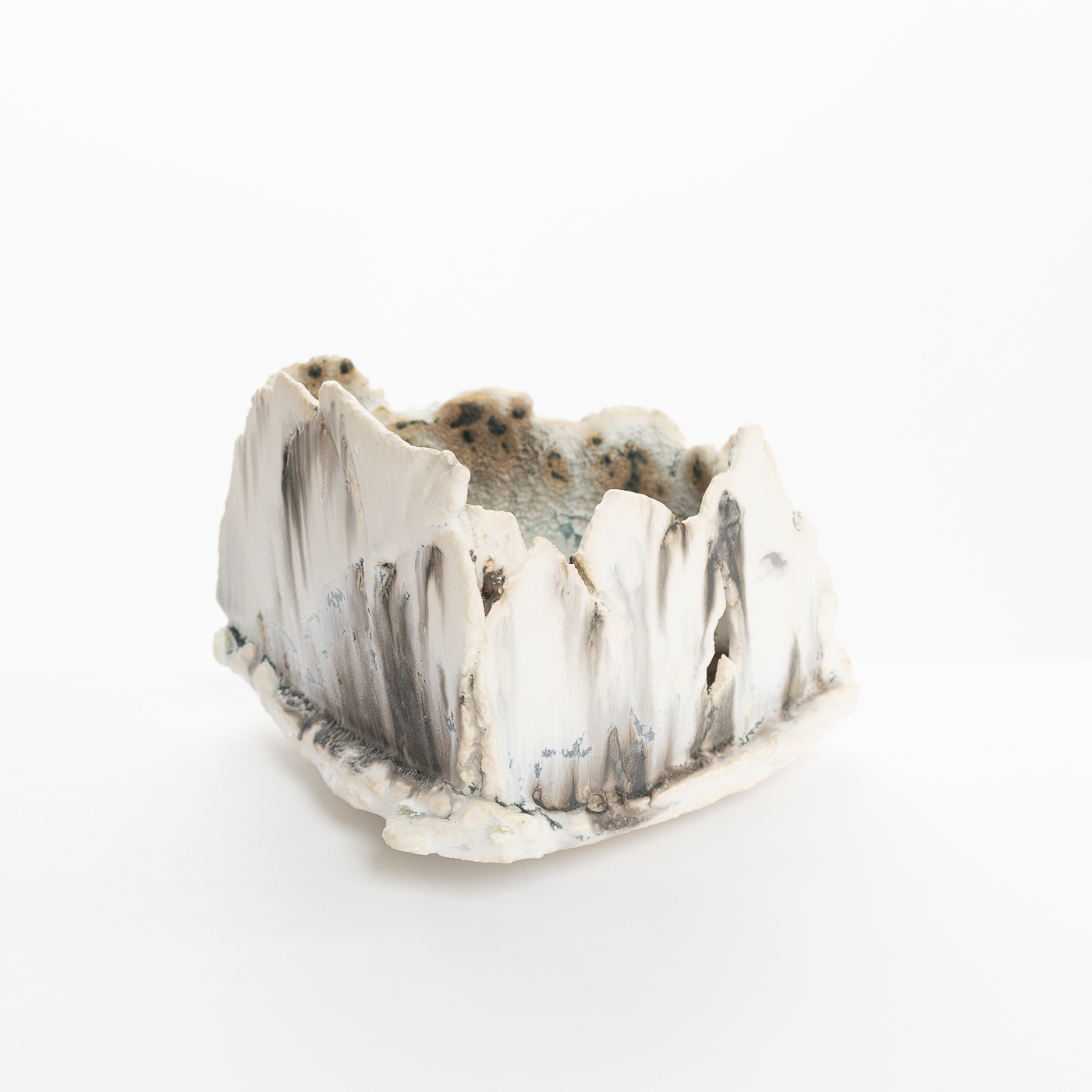 KW568Y10 Asymmetrical Vessel