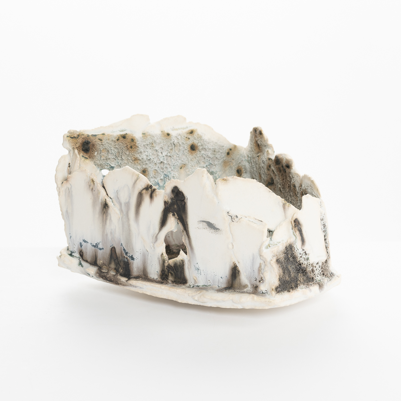 KW568Y10 Asymmetrical Vessel