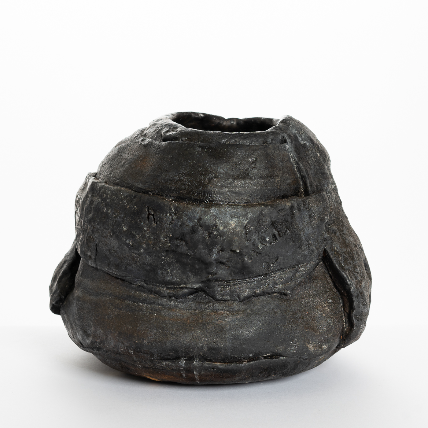 CB310Y213 Black Vessel