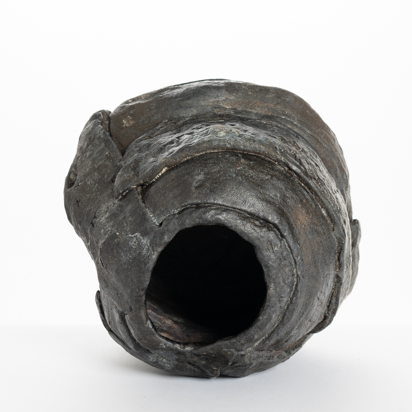 CB310Y213 Black Vessel