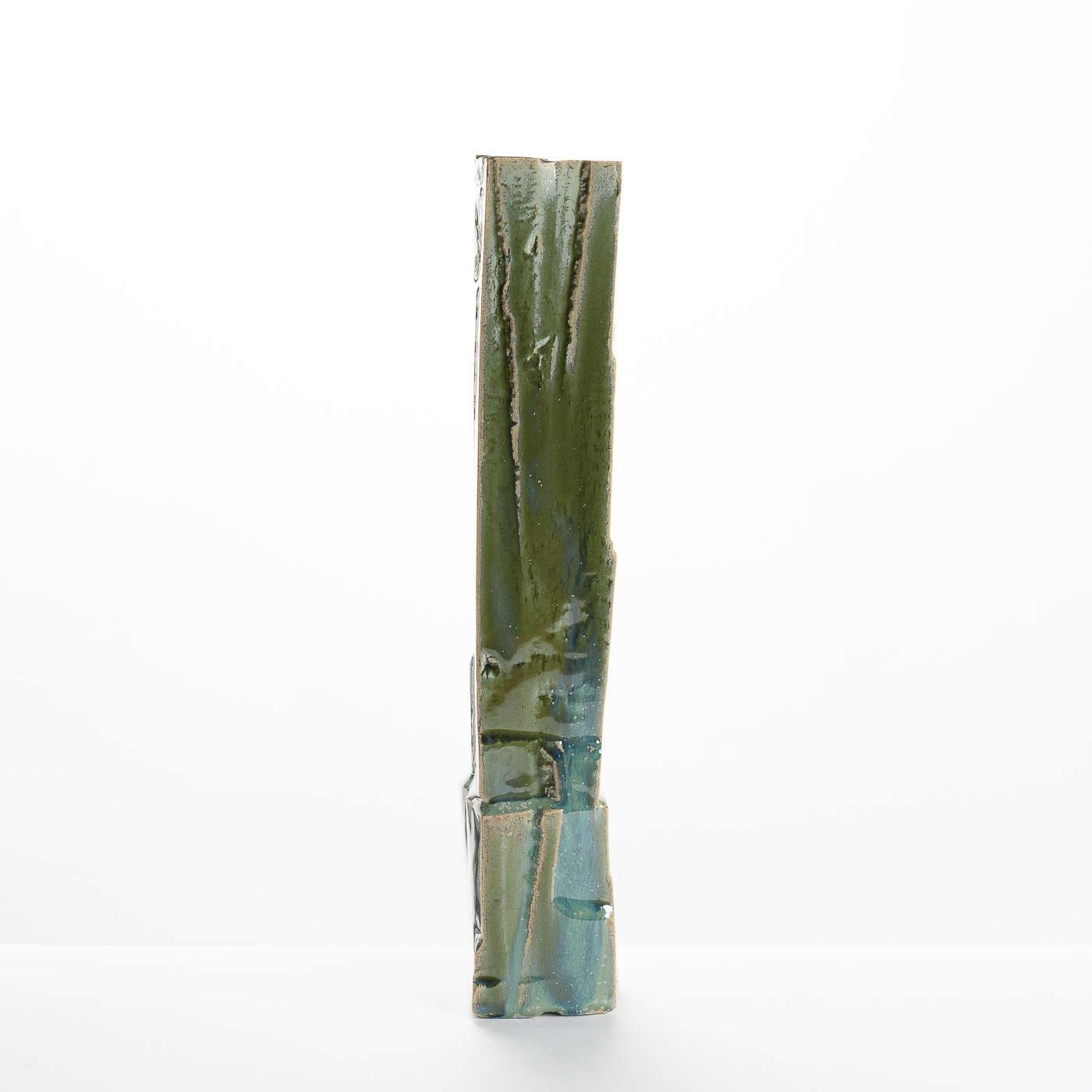 DB215Y43 Tall Two-Part Vase