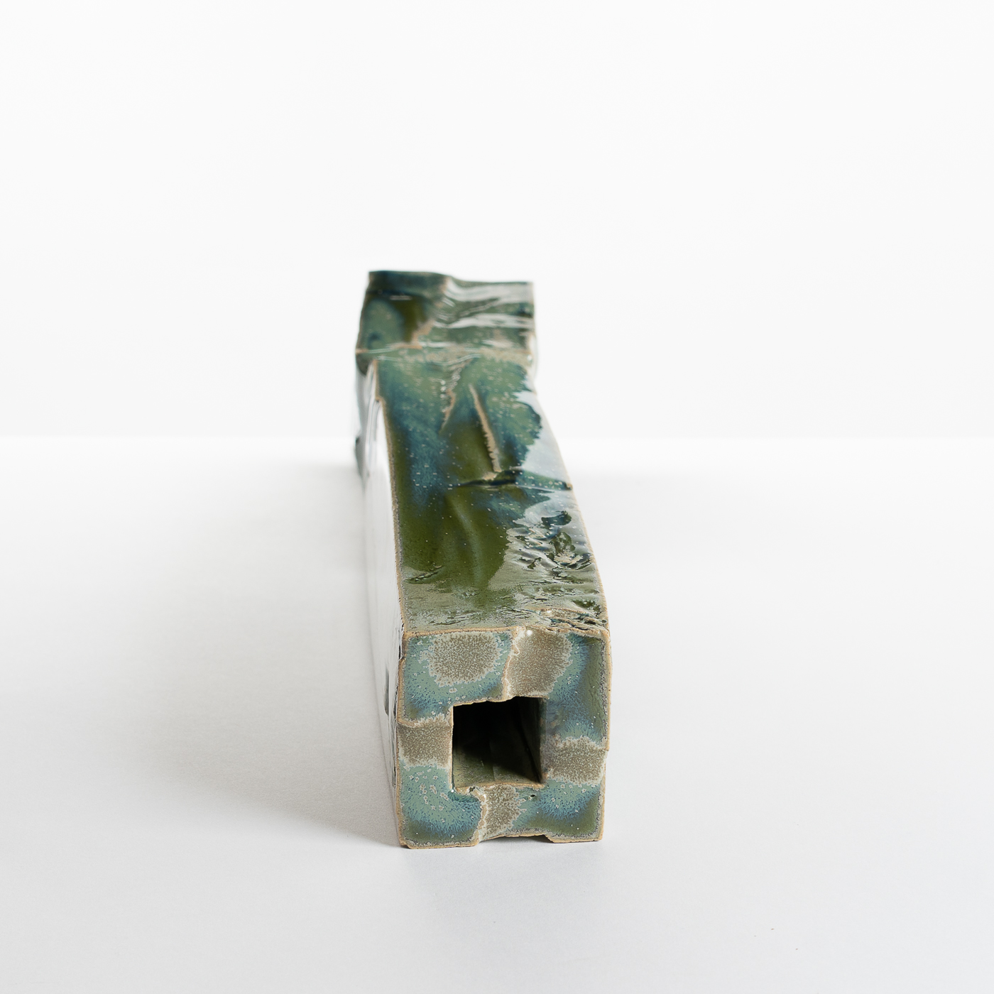 DB215Y43 Tall Two-Part Vase