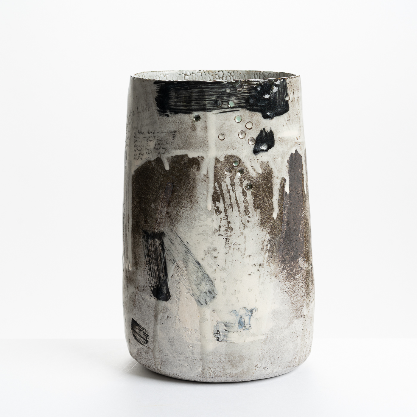 FT265Y129 Vase 'Altered Animals'