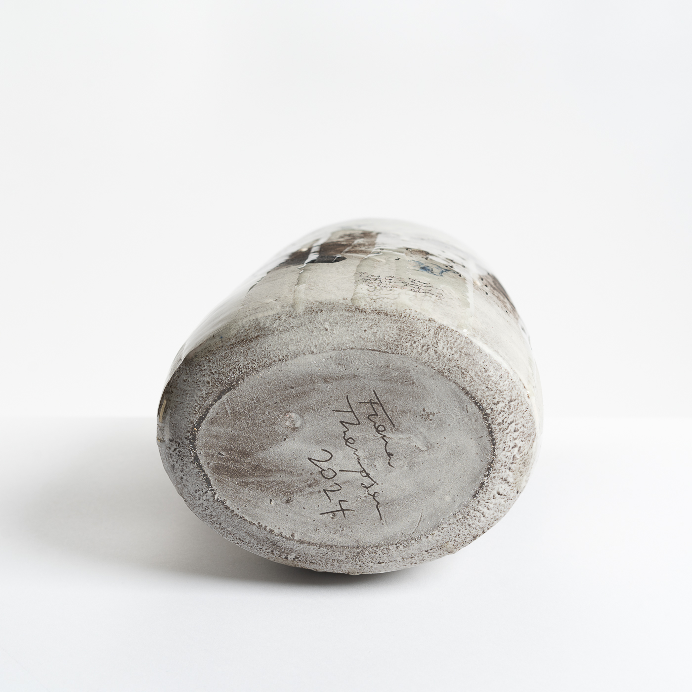 FT265Y129 Vase 'Altered Animals'