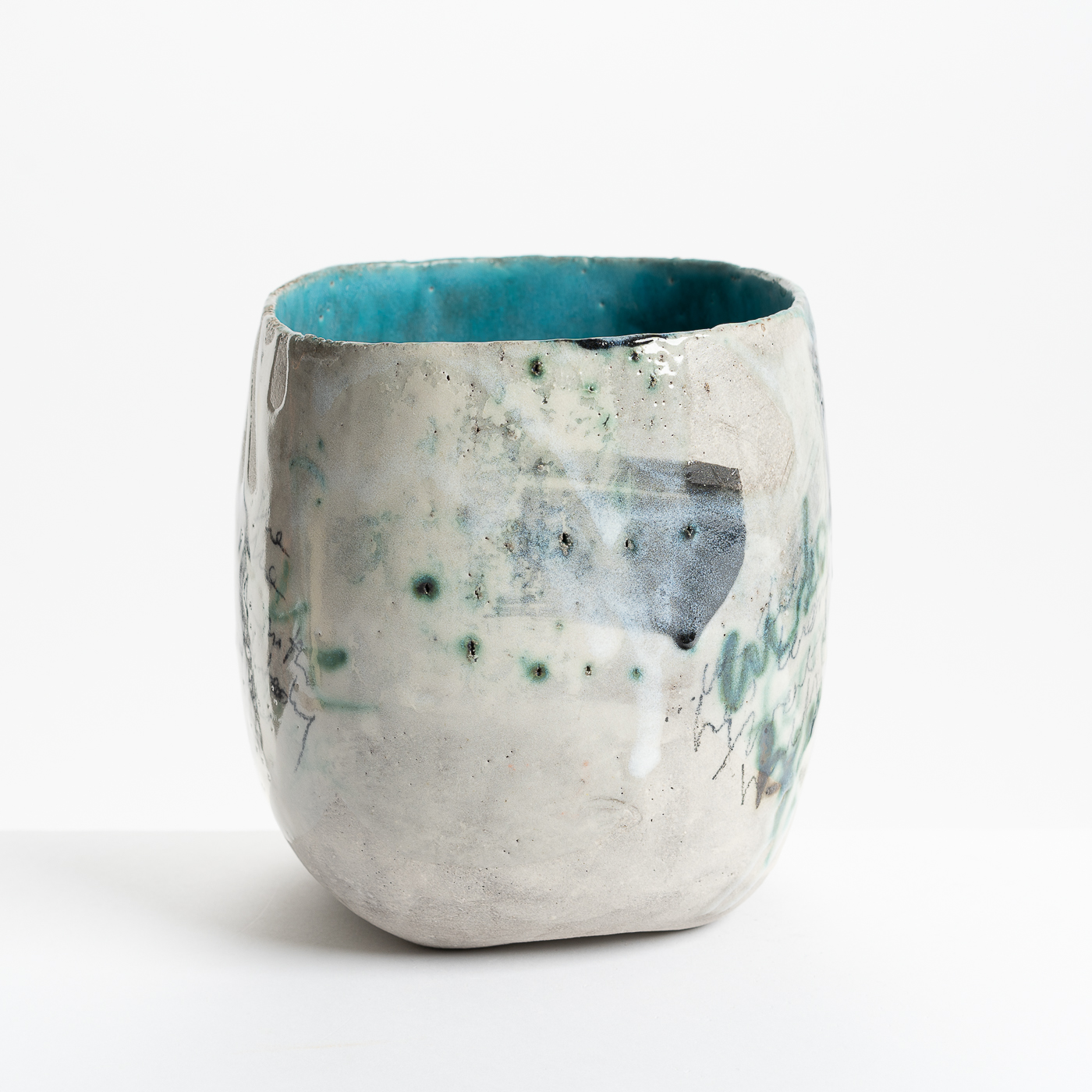 FT265Y130 Bowl 'Altered Animals'