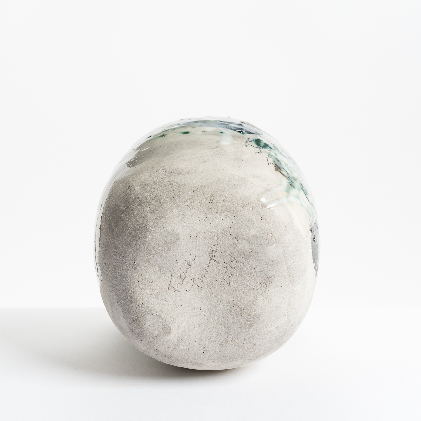 FT265Y130 Bowl 'Altered Animals'