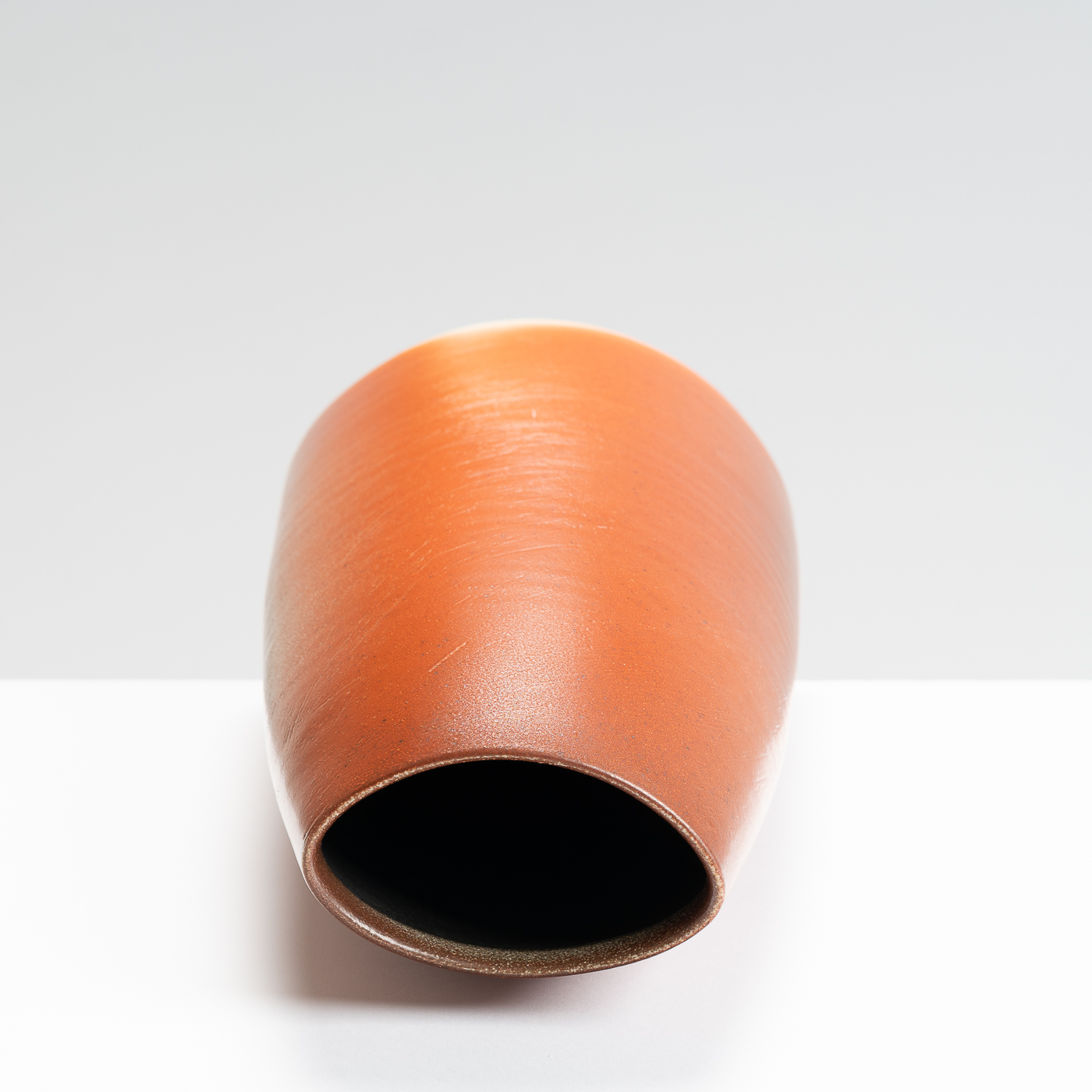 JH57Y319 Orange Vase