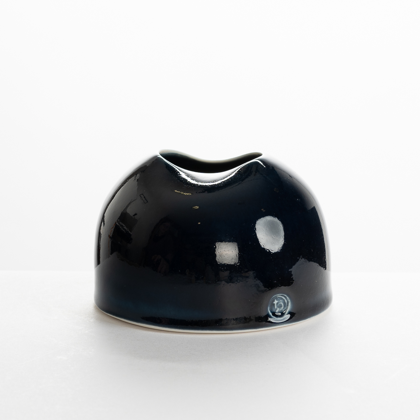 TG356Y213 Table Vessel Mazarine