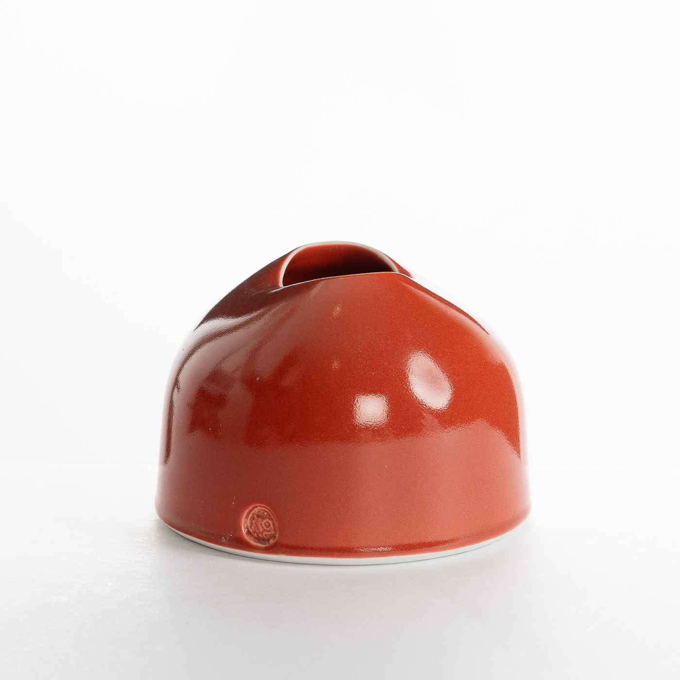 TG356Y214 Table Vessel Minium