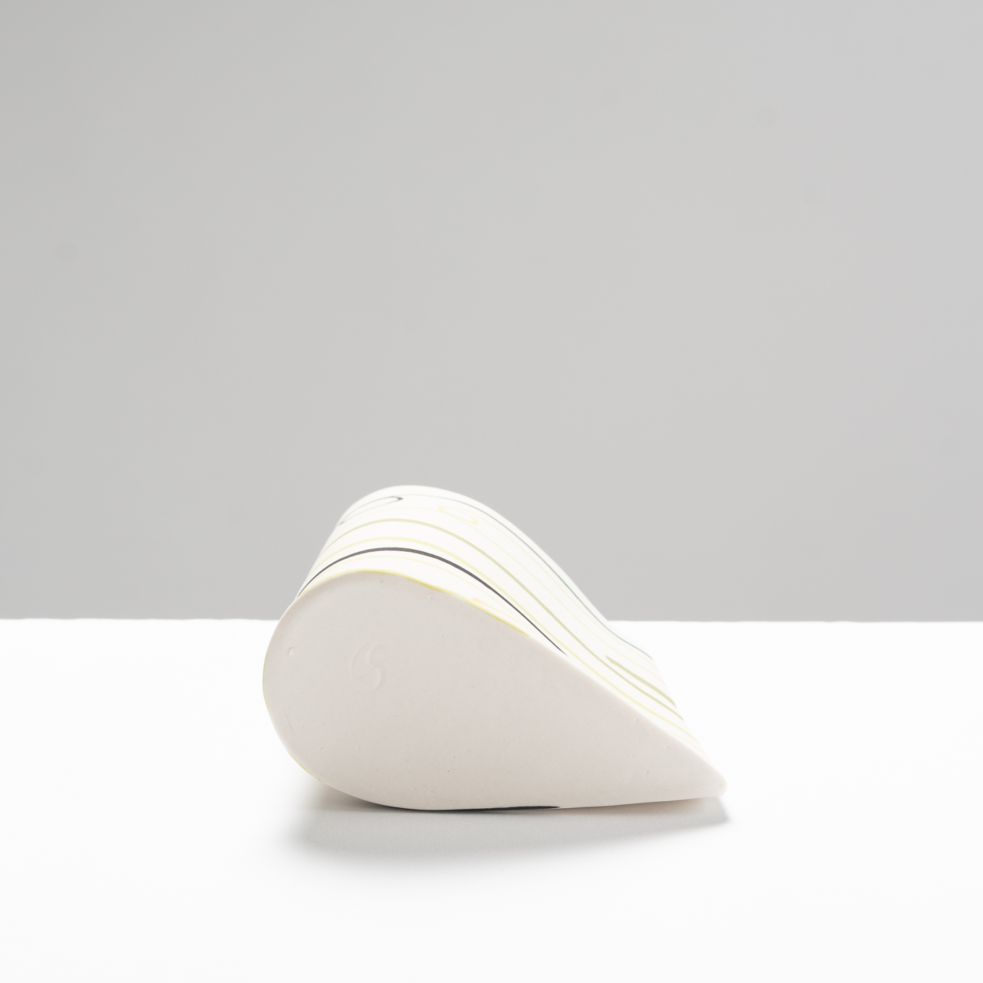 CS581Y25 After the Storm Extra Small Teardrop Vessel