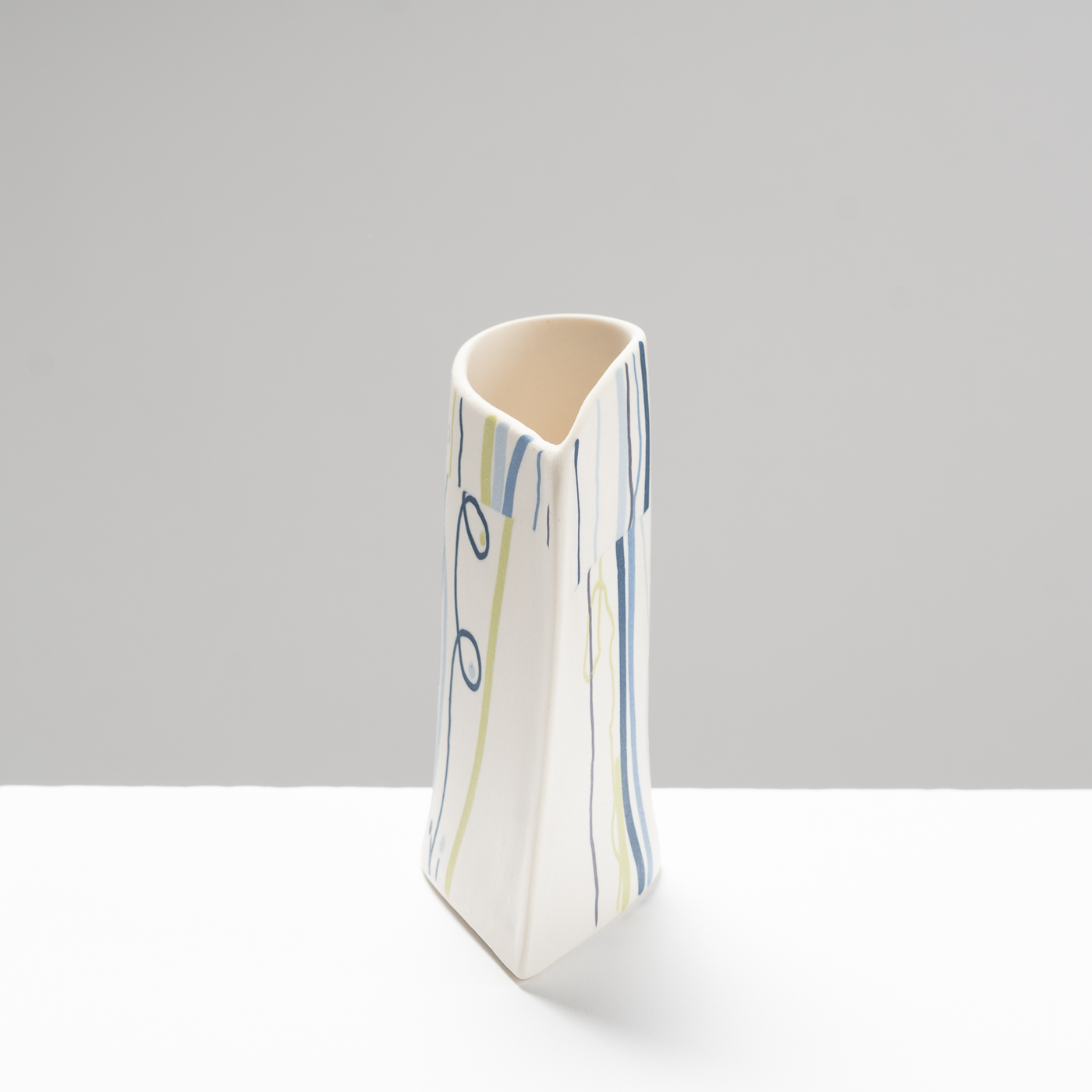 CS581Y31 Land Extra Small Teardrop Vessel