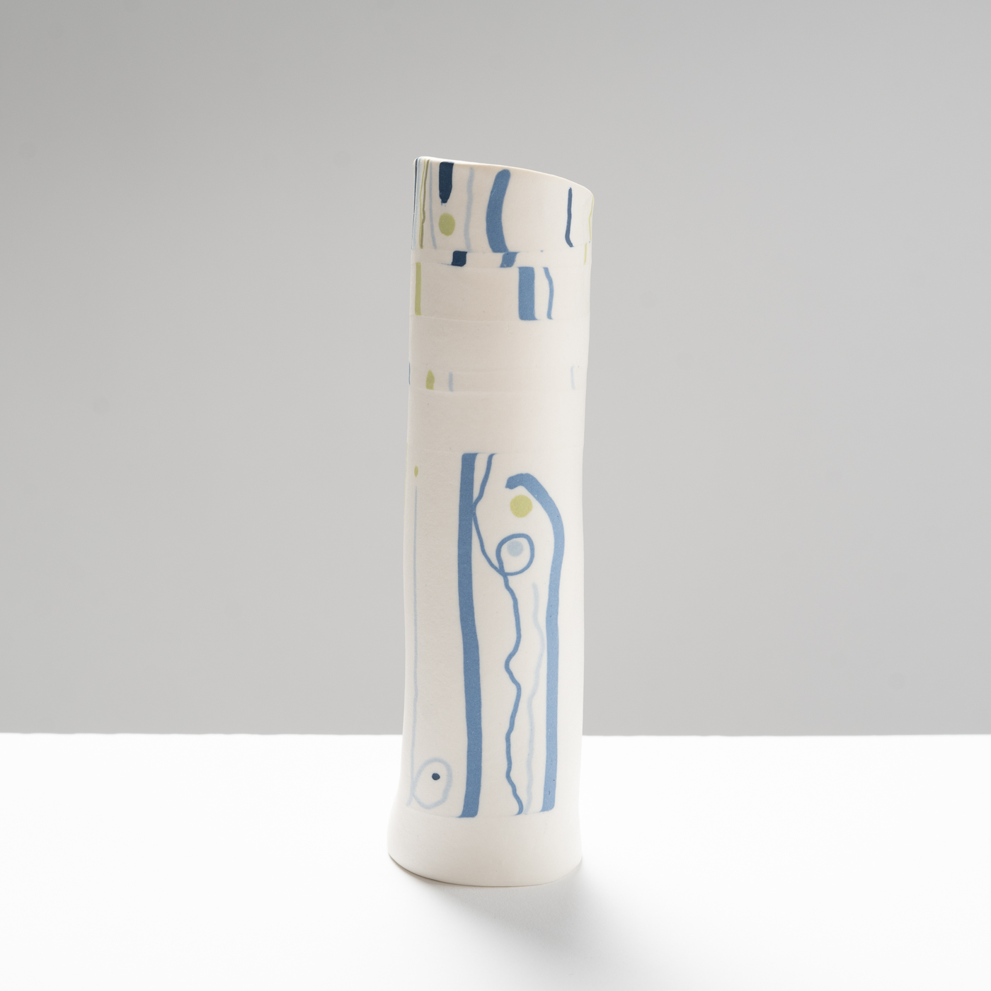 CS581Y36 Medium Teardrop Vessel