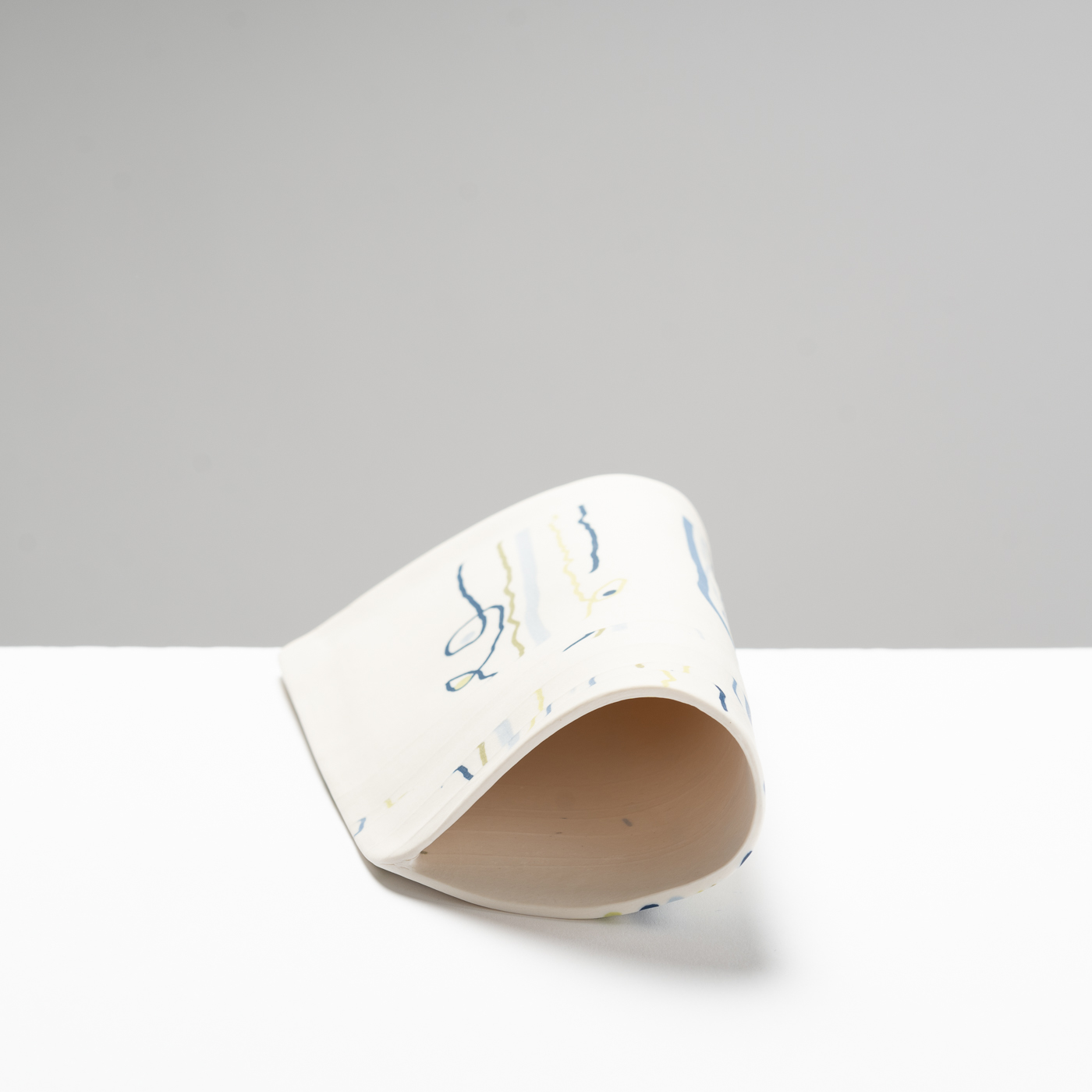 CS581Y36 Medium Teardrop Vessel